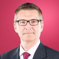 johan julin headshot