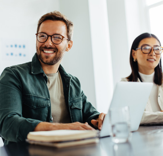 man at computer SH022