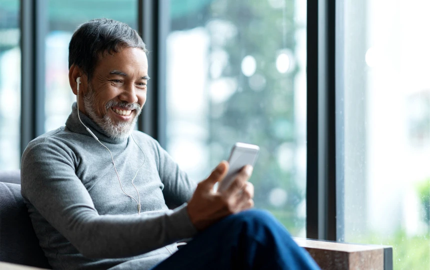 man with phone SH007